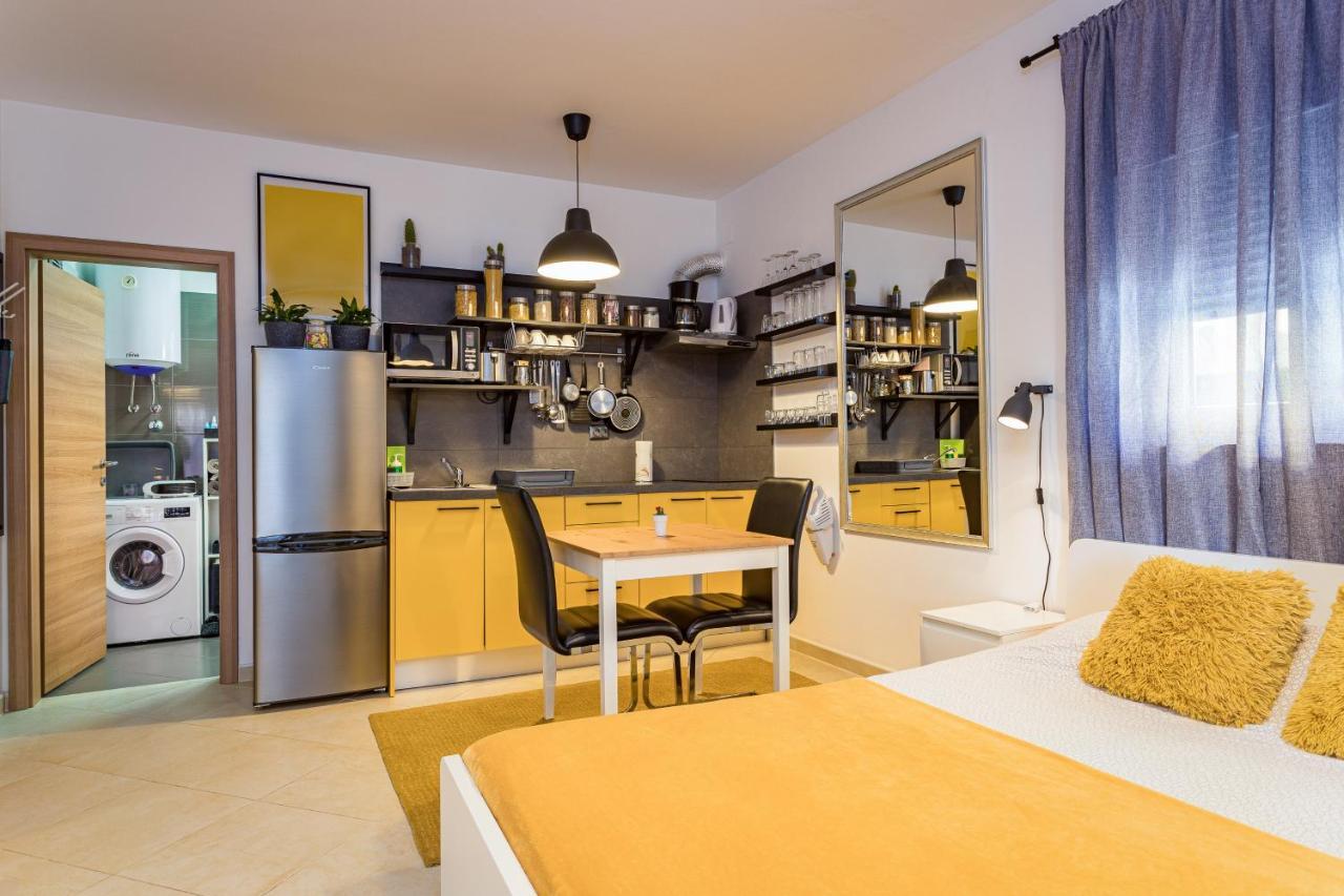Studio Vita Julija Πούλα Εξωτερικό φωτογραφία