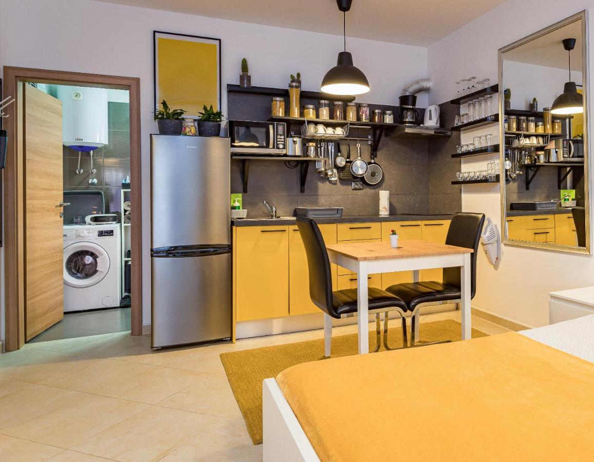 Studio Vita Julija Πούλα Εξωτερικό φωτογραφία