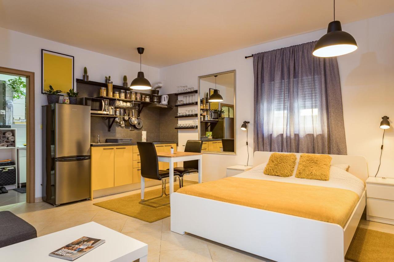 Studio Vita Julija Πούλα Εξωτερικό φωτογραφία