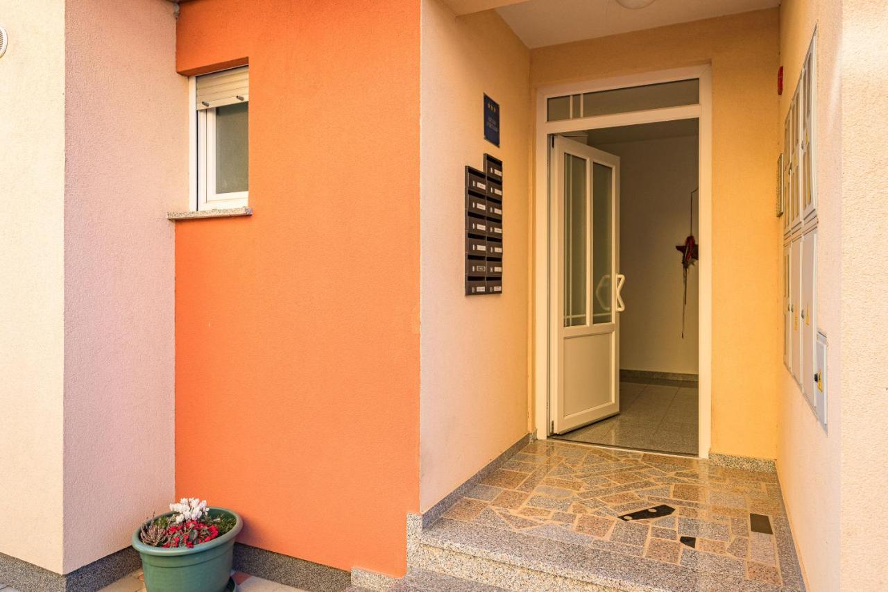 Studio Vita Julija Πούλα Εξωτερικό φωτογραφία